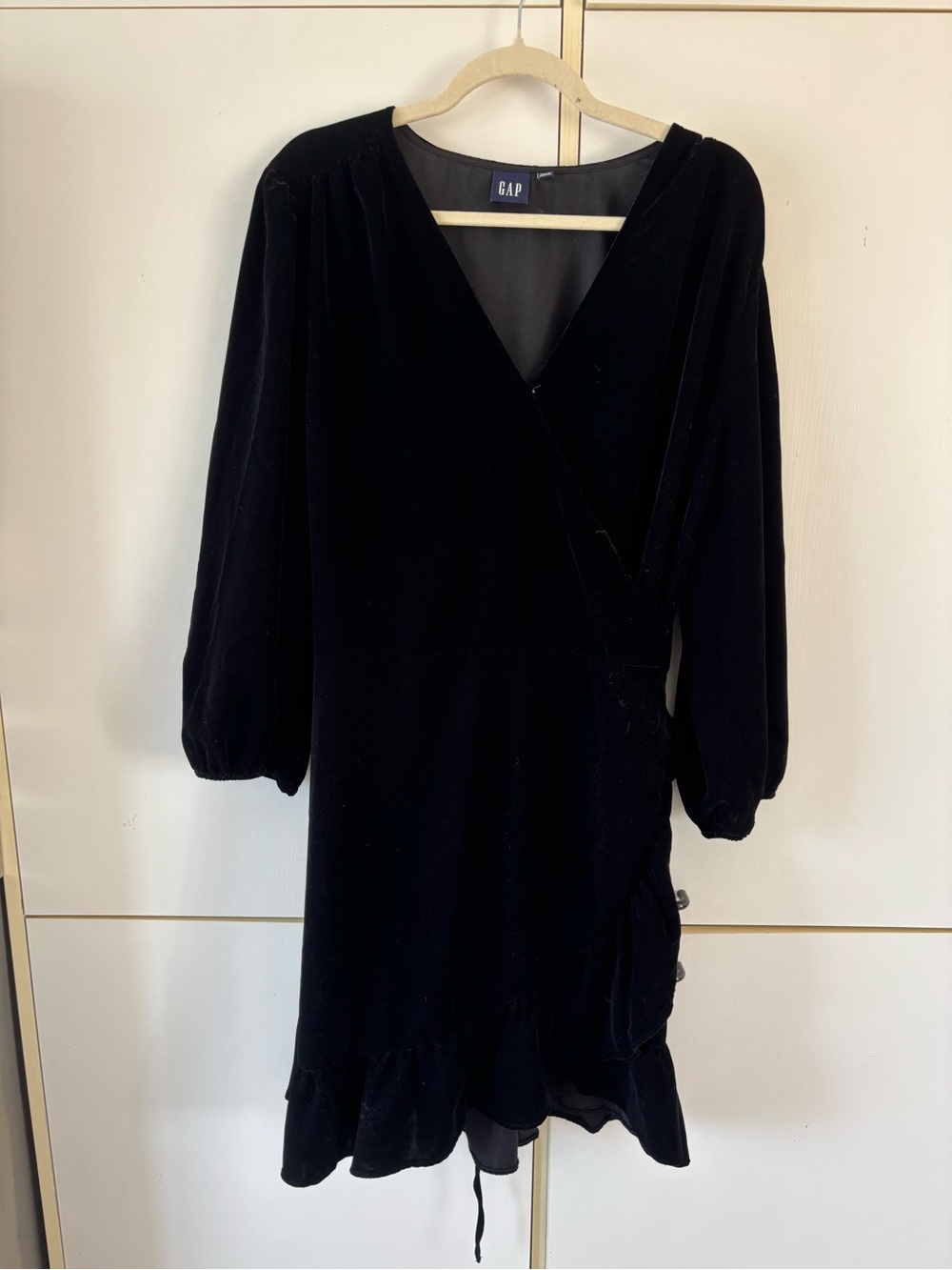 GAP Velvet Wrap Dress XXL Black Long Sleeve Ruffle Hem Waist Tie Plus Size - Picture 2 of 12